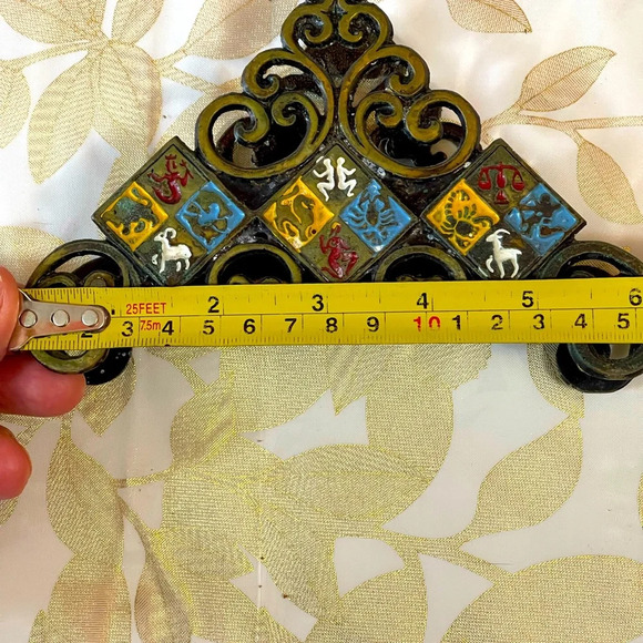 Vintage Israel Judaica Brass Enameled Napkin Holder 6.2" x 1.3" x 3.8" tall - Picture 3 of 6